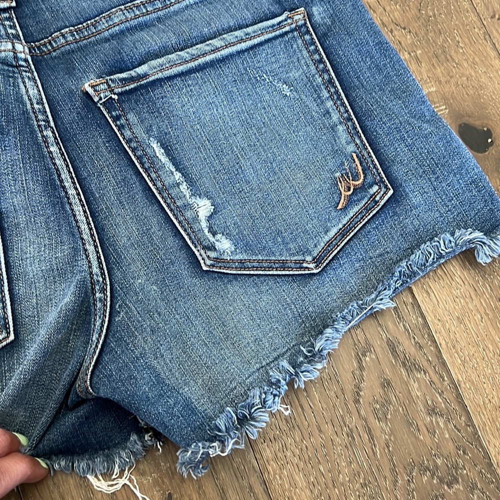 2 Express Shorts - Picture 9 of 16
